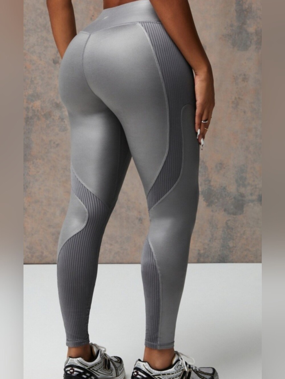 Fabletics Set - Picture 2 of 12